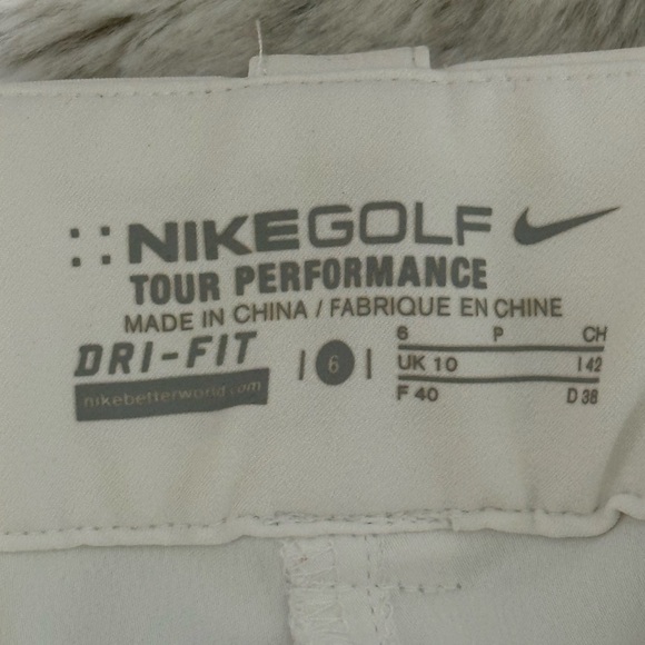Nike Golf Tour Performance Capri Pants Size 6 - Picture 7 of 7